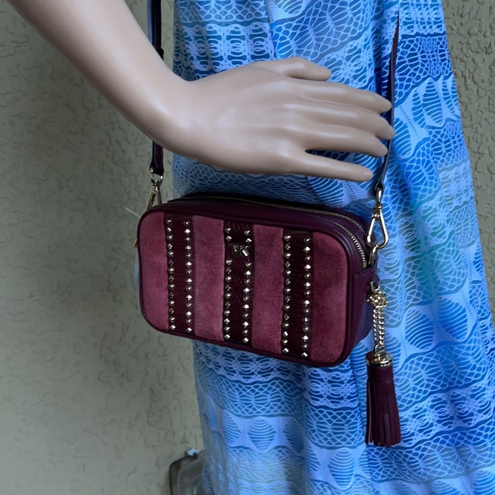 Michael Kors Small Camera Bag Ox Blood North/South - Picture 2 of 16